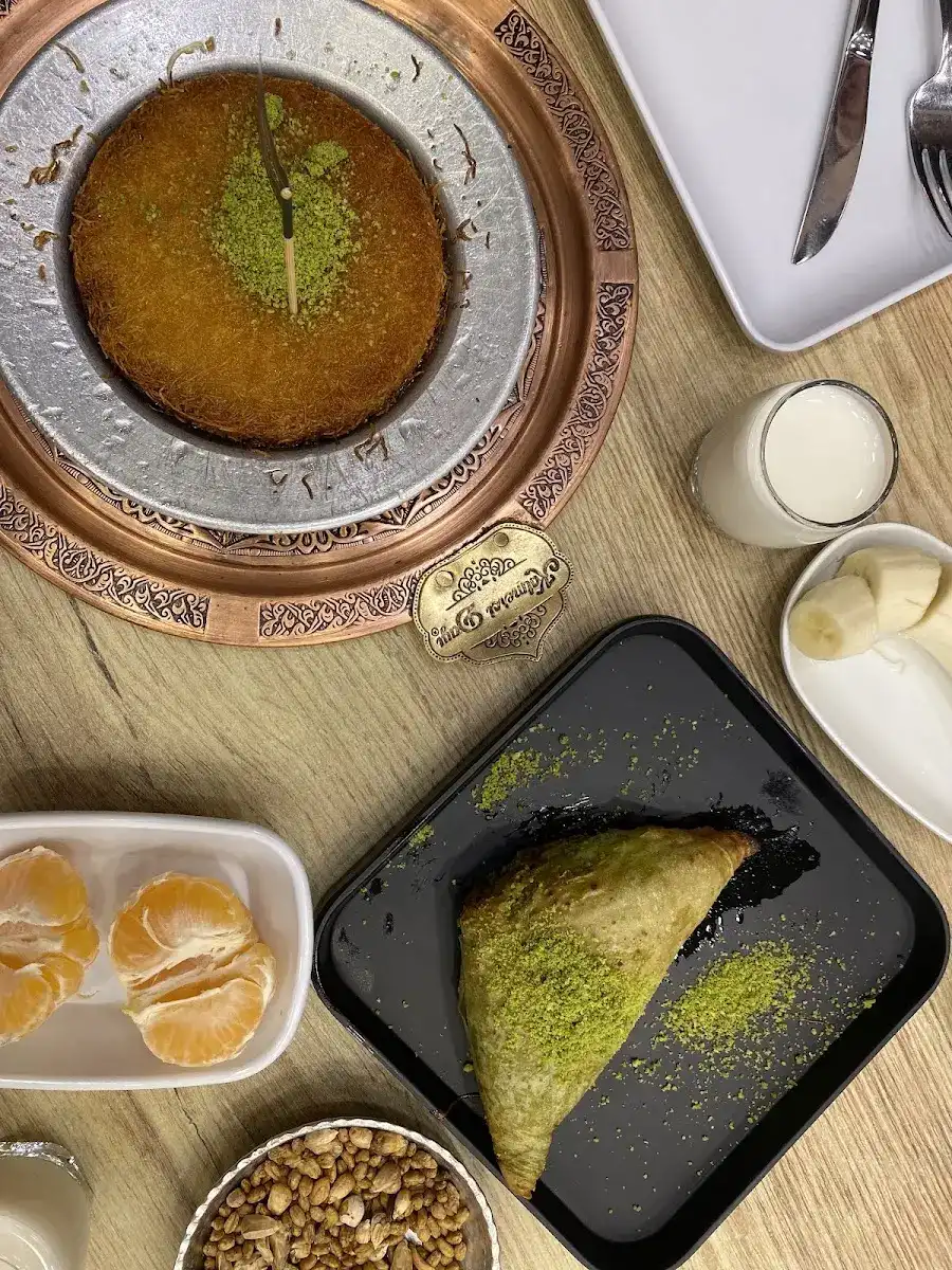 Katmerci Dayı Merkez | Restoran - Tatlı - Katmer - Baklava - Künefe fotoğraf 3