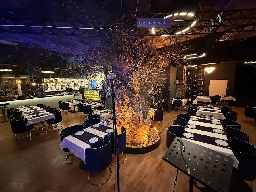 Zerra Restaurant & Live Music