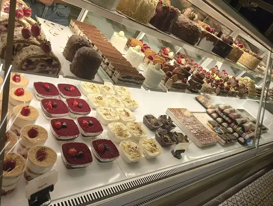 Madame Patisserie Cafe
