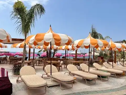 Sundaze Beach Club