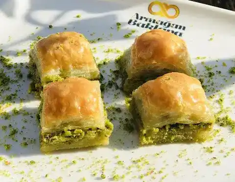 Armağan Baklava Sarıçam fotoğraf 2