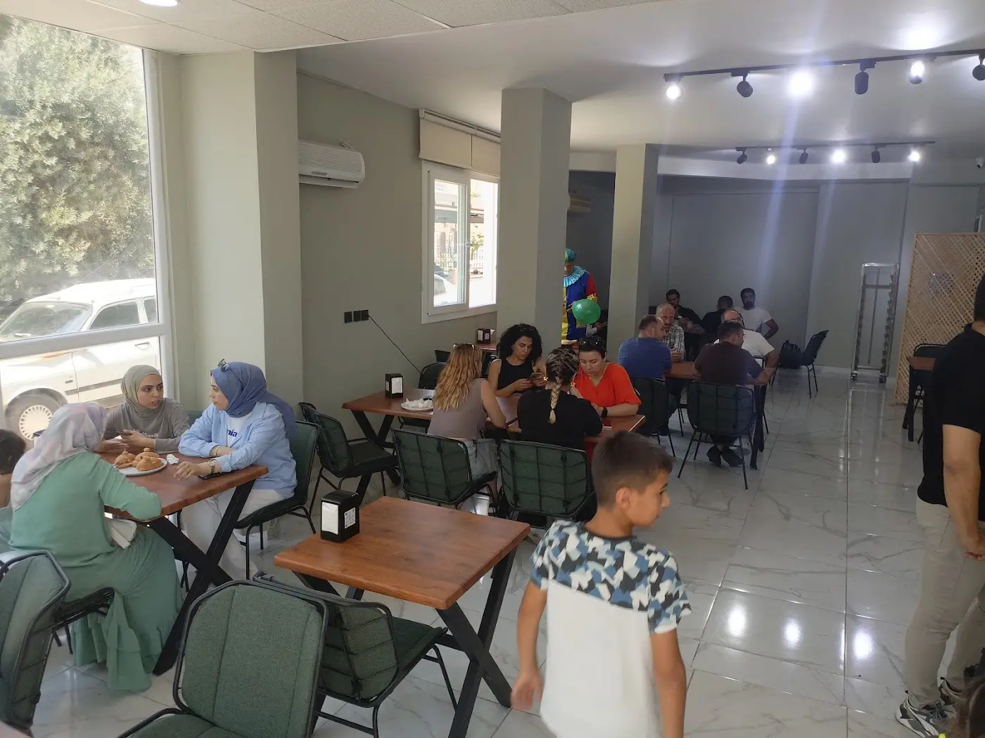 Mac&Sand cafe restaurant