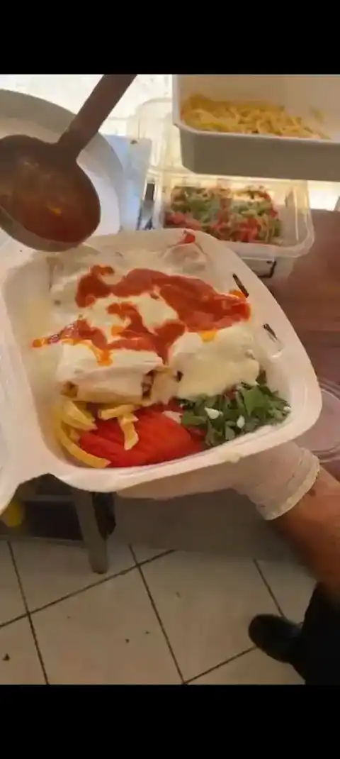CADDE DÖNER TUFANBEYLİ fotoğraf 2