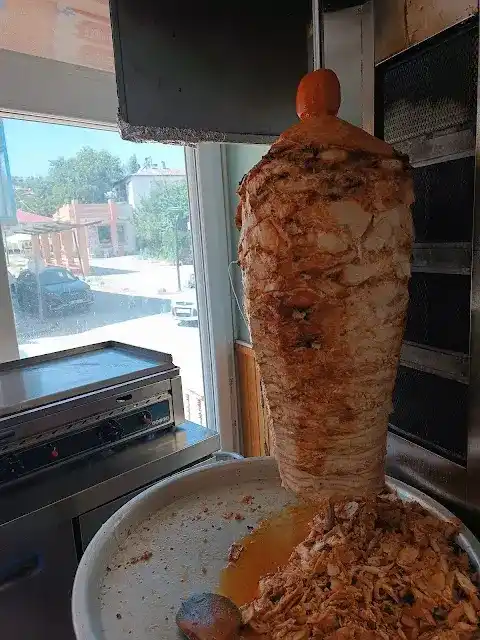 CADDE DÖNER TUFANBEYLİ fotoğraf 3