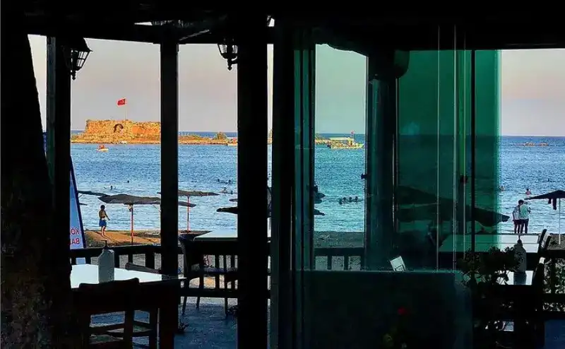 Çınar Cafe & Restaurant