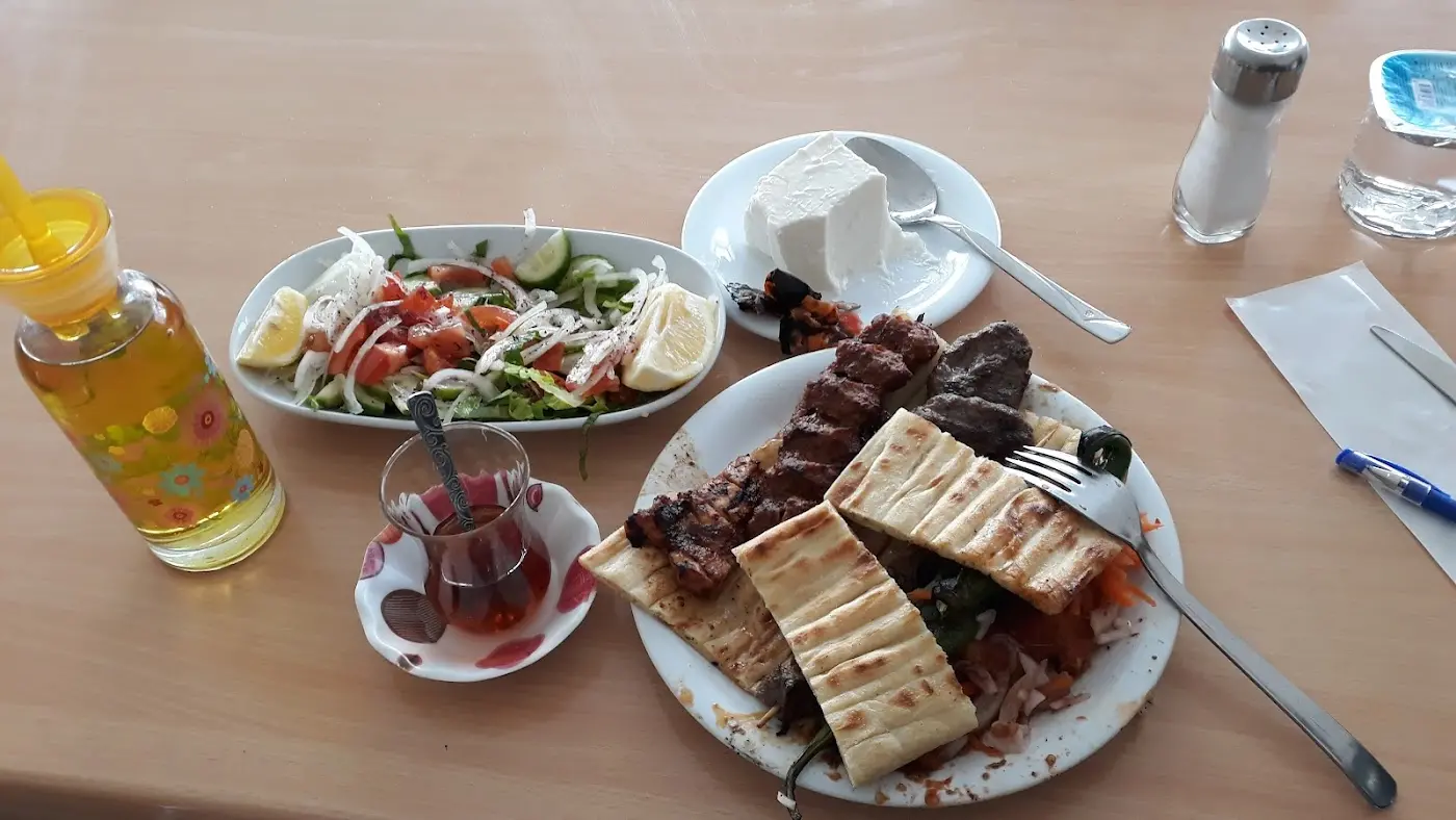 Çınaraltı Izgara & Kebap Salonu fotoğraf 2
