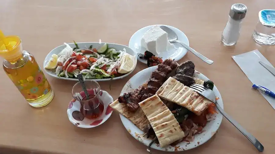 Çınaraltı Izgara & Kebap Salonu fotoğraf 2