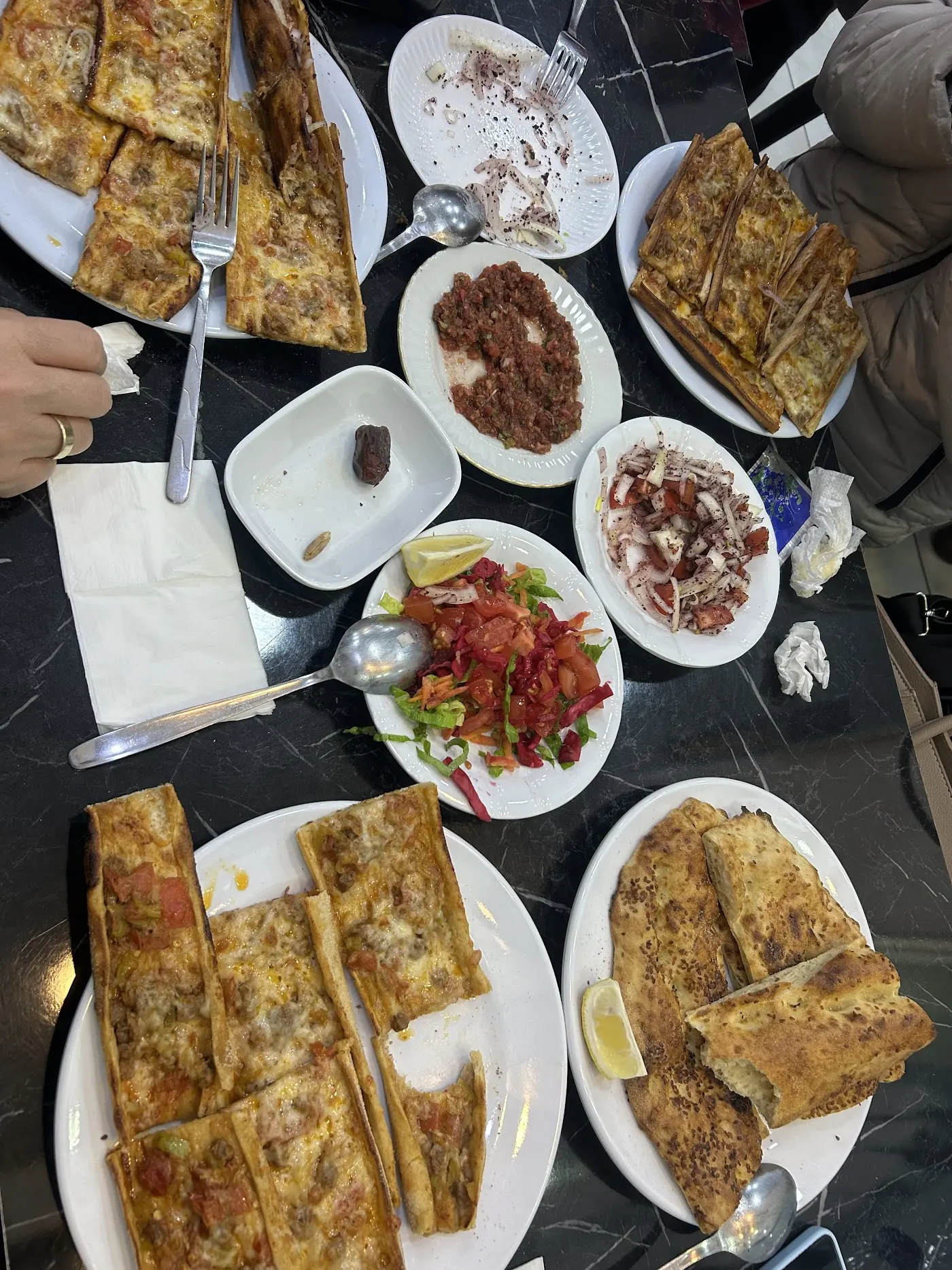 Kazım usta pide lahmacun salonu