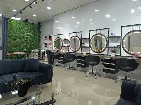 NEHİR KUAFÖR VE GÜZELLİK SALONU fotoğraf 2