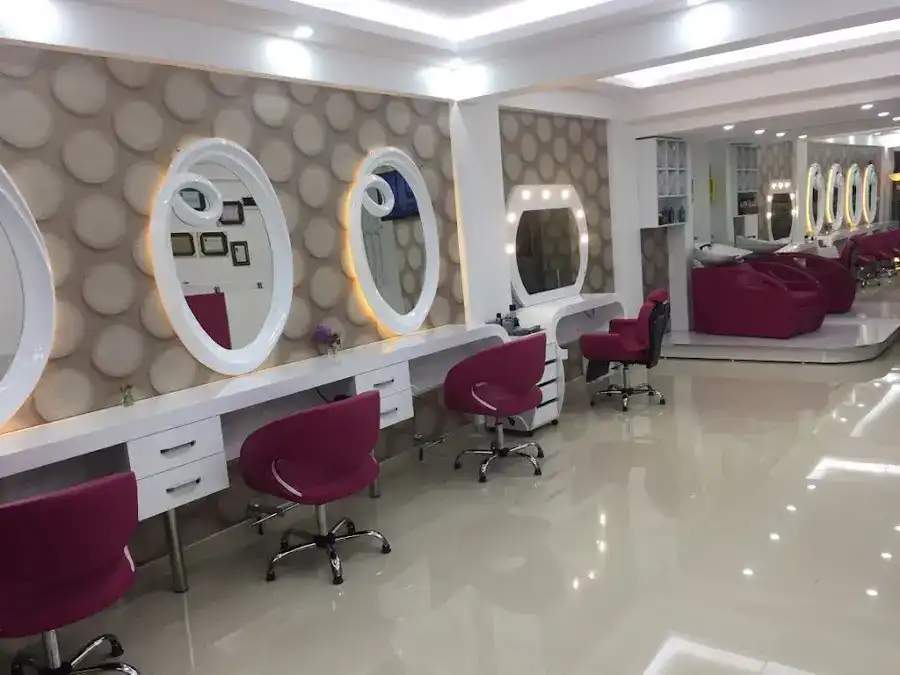 Reina Asrın Coiffeur & Güzellik Salonu fotoğraf 2