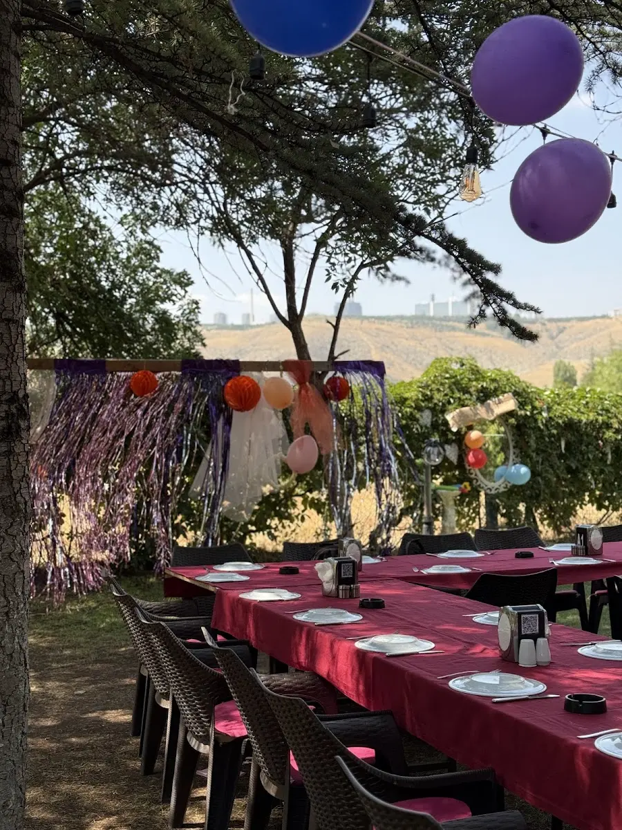 Özgür Bahçe Restaurant