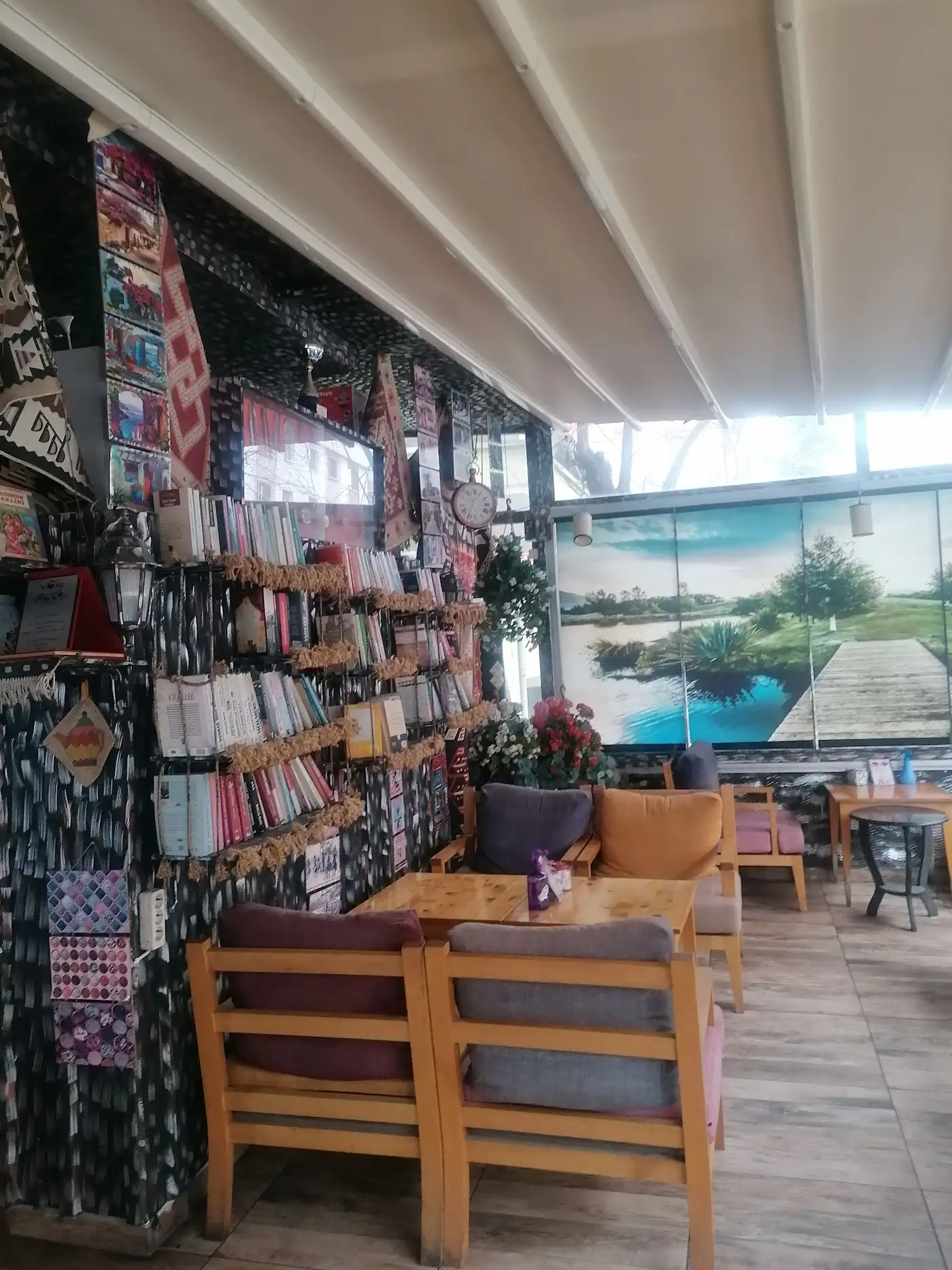 N&T Kum Cafe