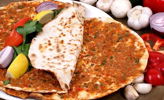 Urfa Damak Lahmacun Pide ve Kebap Salonu fotoğraf 2