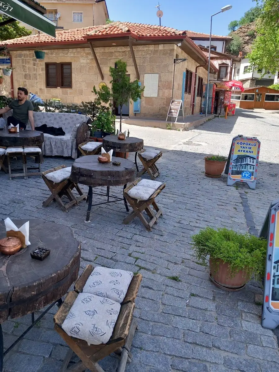 Mevaların Konağı