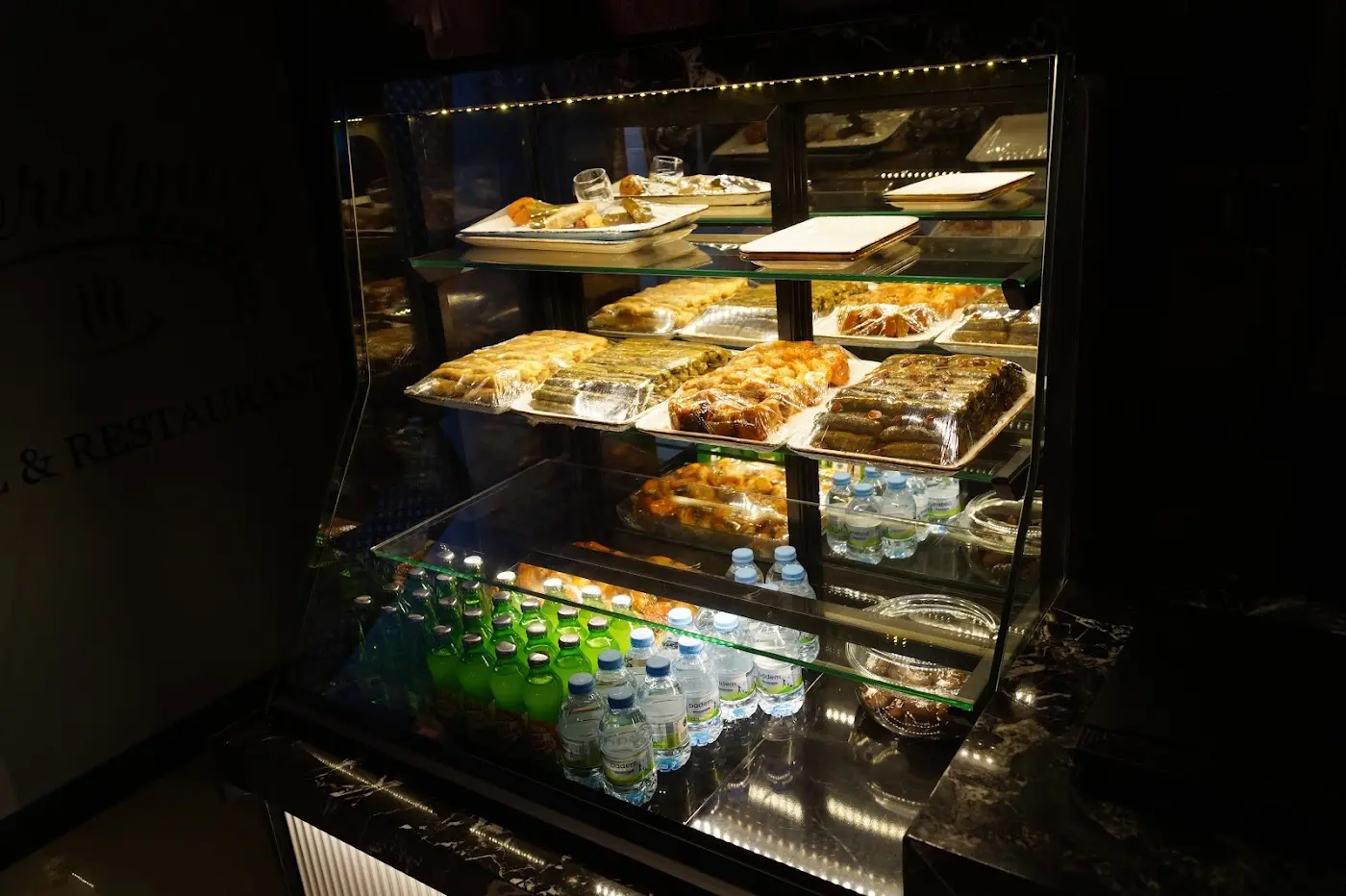 Yorulmaz Cafe Restaurant