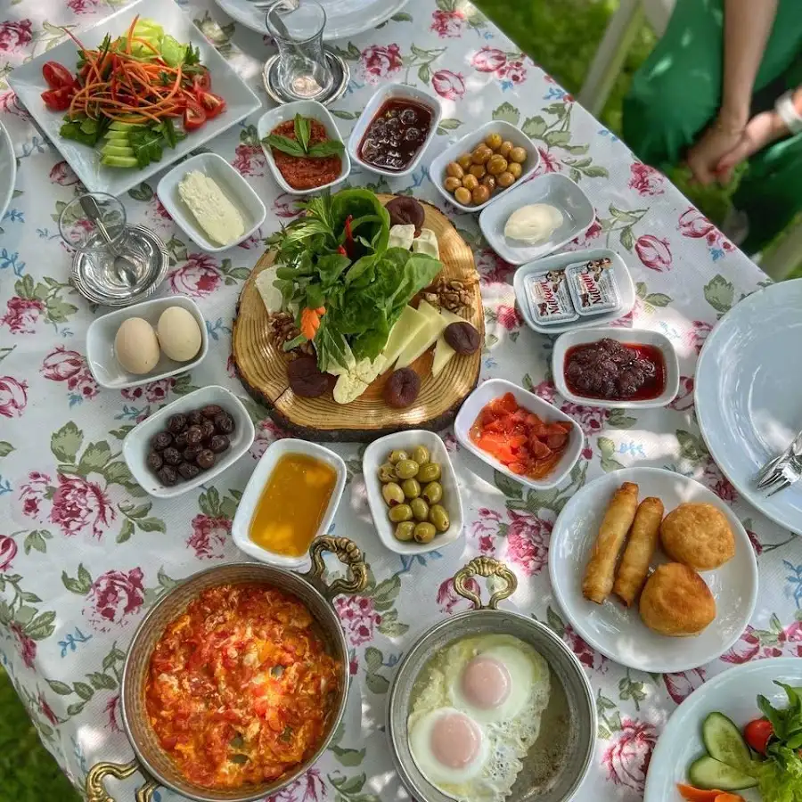 Bahçe Miss Eymir fotoğraf 2