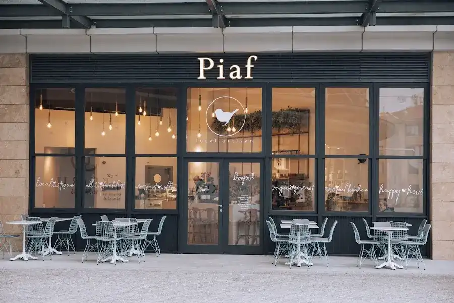 Cafe Piaf