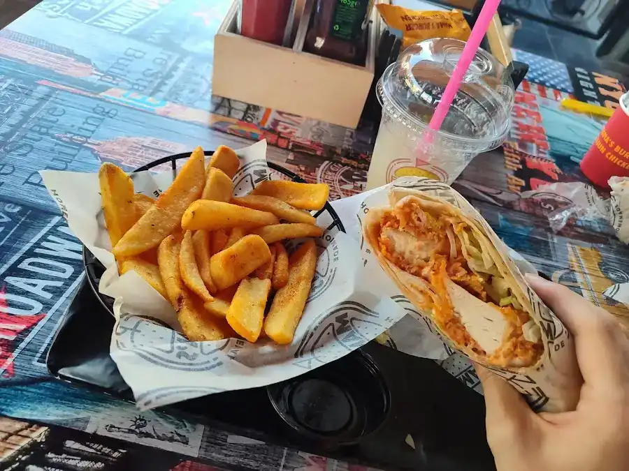 MAMA'S BURGER @ CAJUN CHICKEN GOP fotoğraf 3