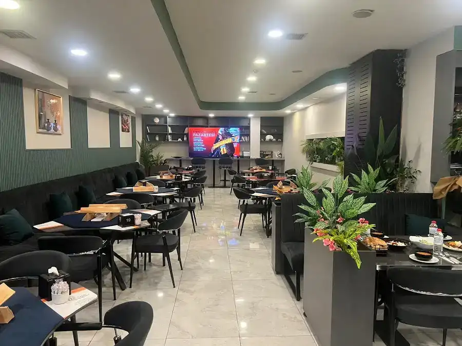 Maya’m Lounge
