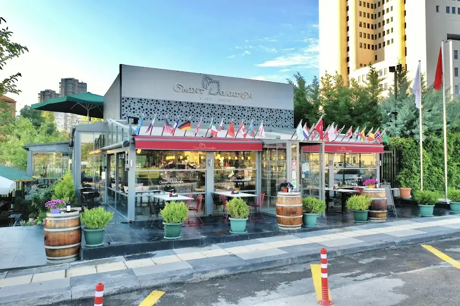 MINT Garden Lounge