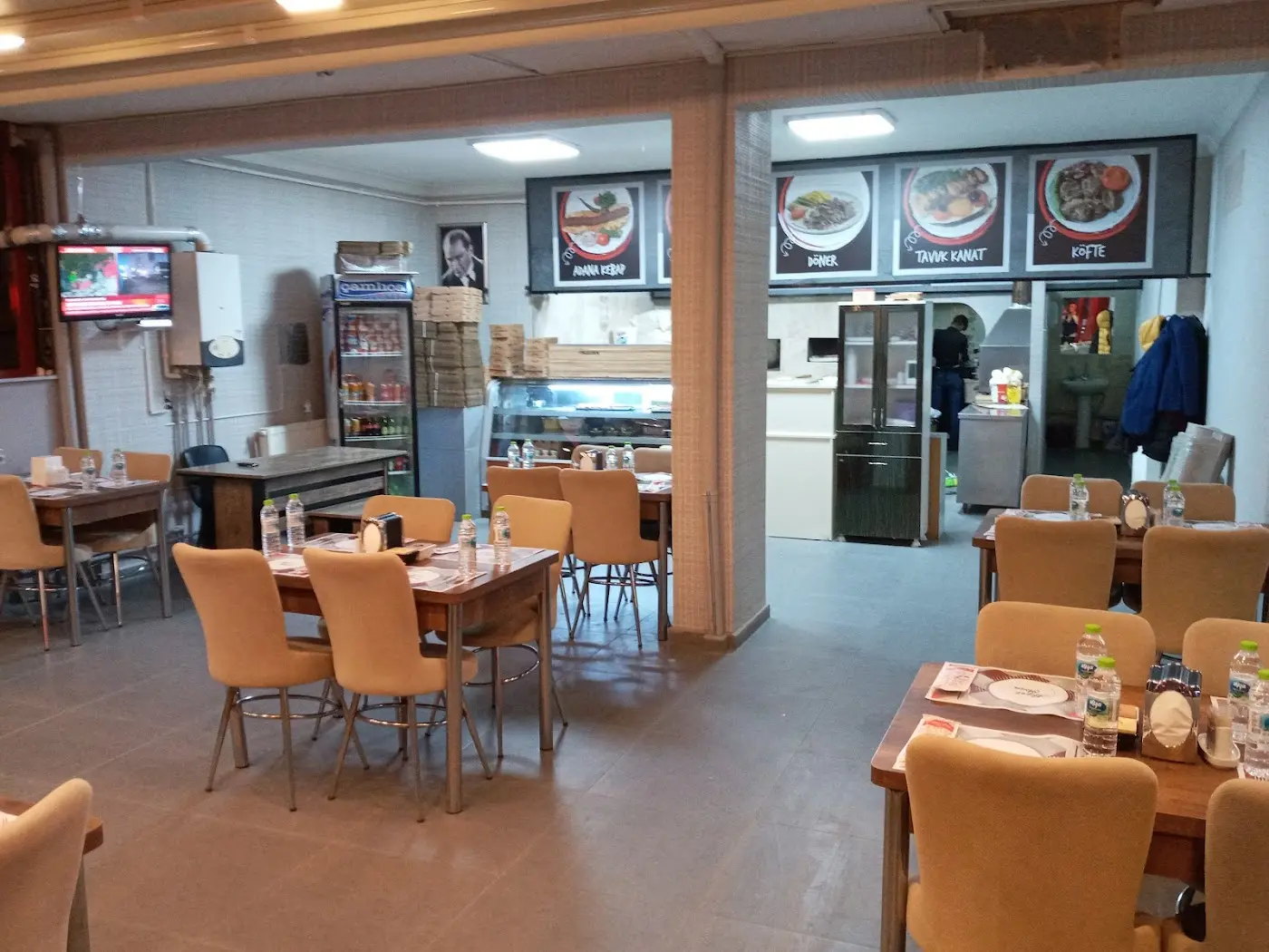Yeni Özgür 19 Pide Kebap lahmacun fotoğraf 3