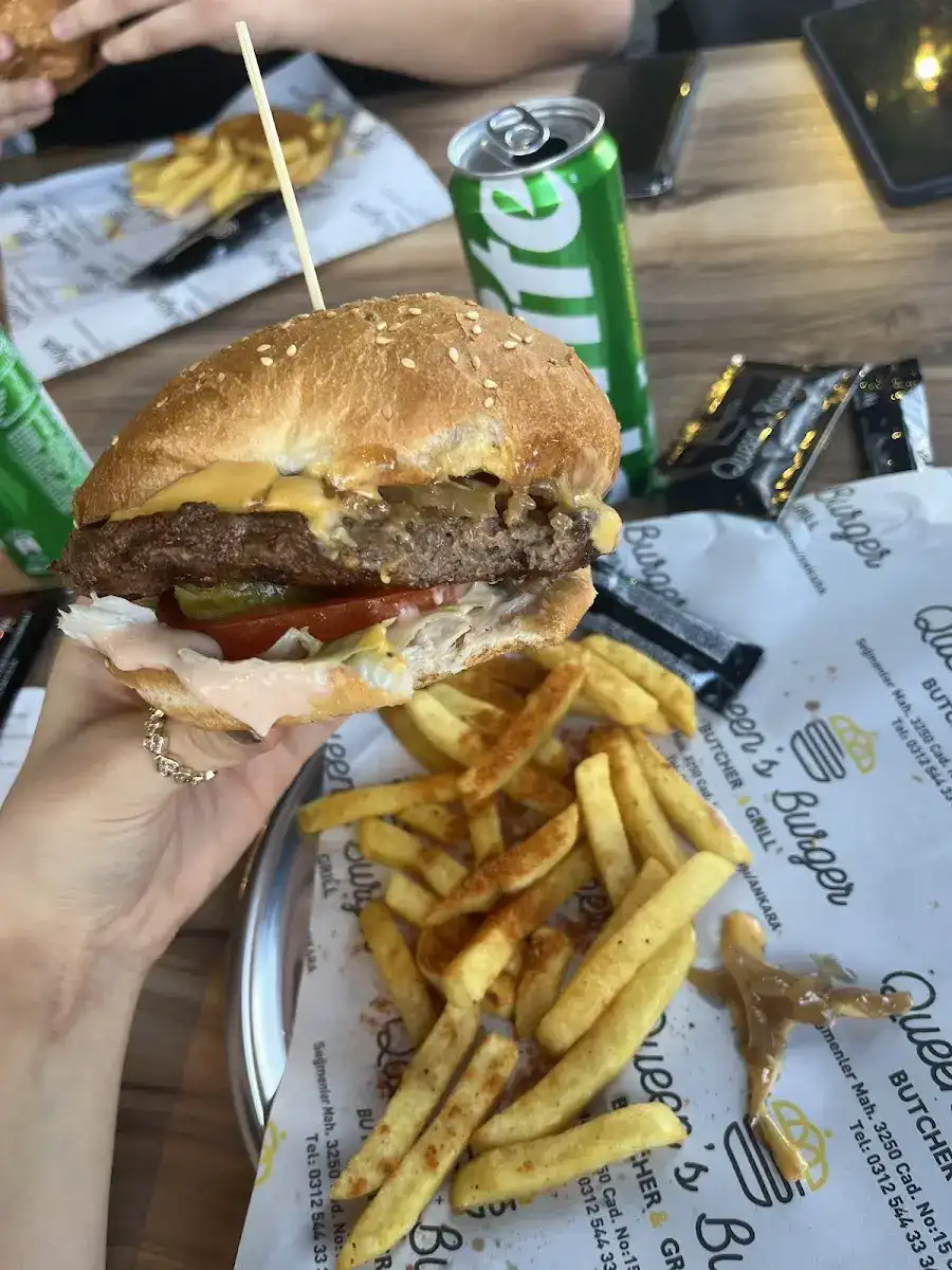 Queen's Burger Gölbaşı fotoğraf 3