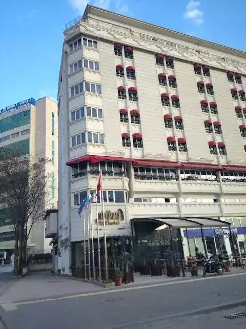 Manhattan Hotel