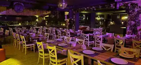 Uçuk Kaçık Ankara Meyhane & Çankaya En İyi Eğlence Mekanı
