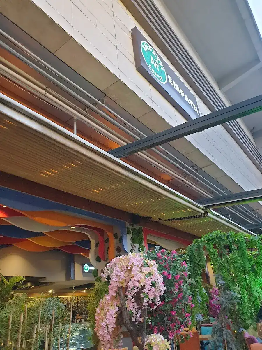 Empatti Cafe