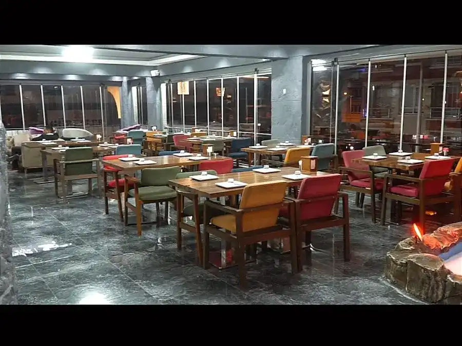 Liz Cafe & Bistro