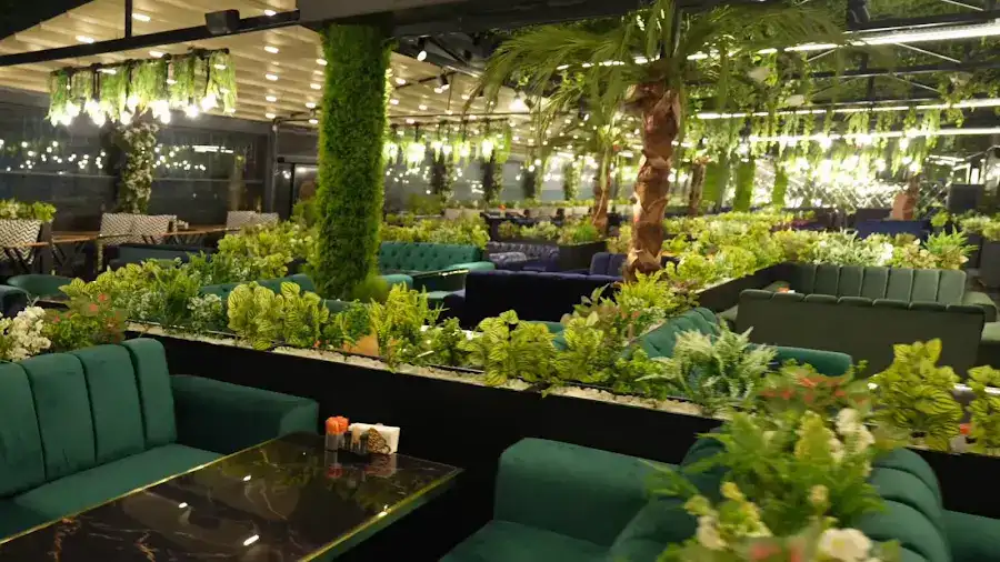 Next Garden Cafe Lounge