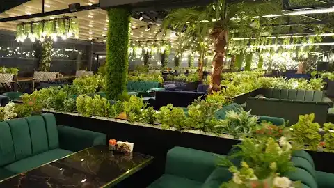 Next Garden Cafe Lounge