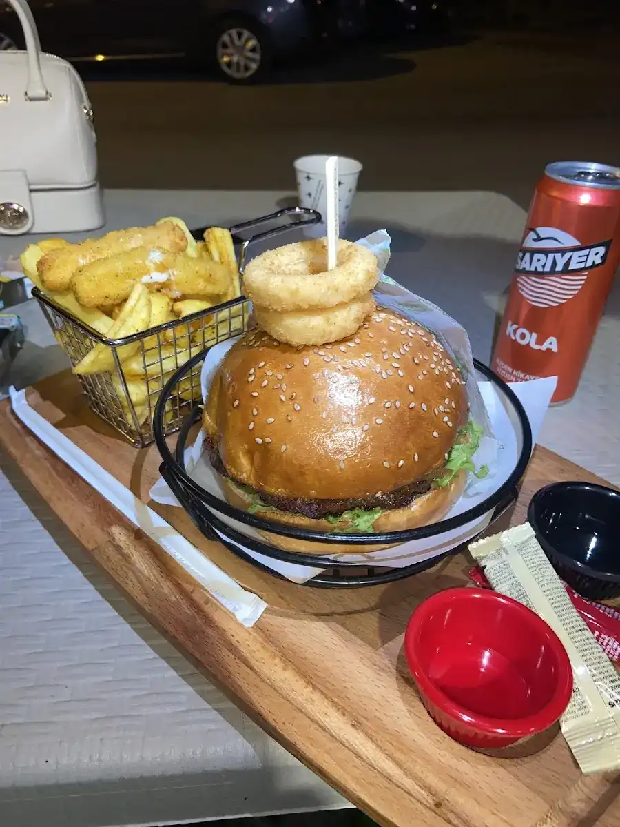 Manje burger- Cajun fotoğraf 2