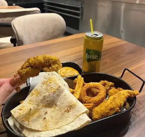 Manje burger- Cajun fotoğraf 3