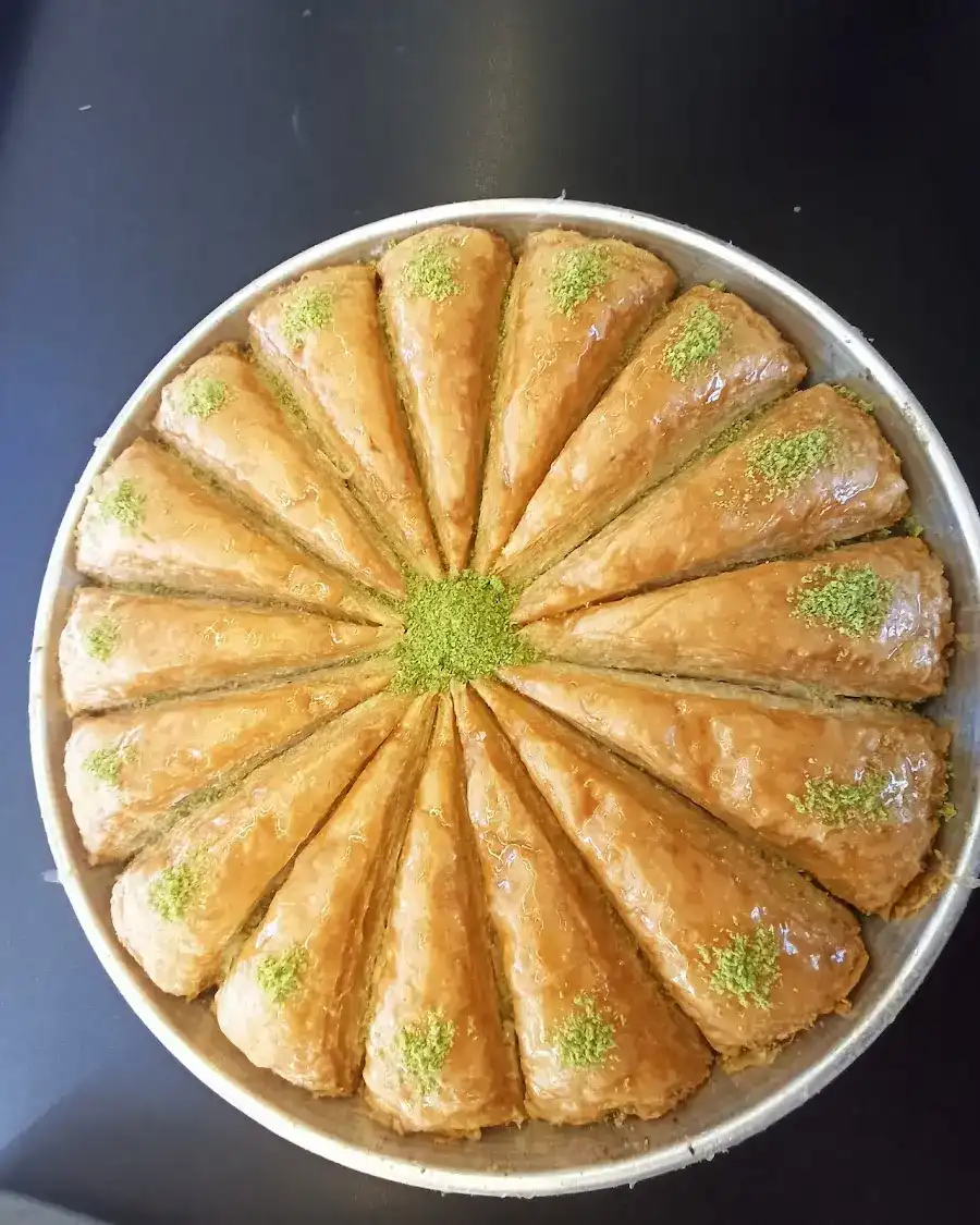 Camuzoğulları baklava & börek
