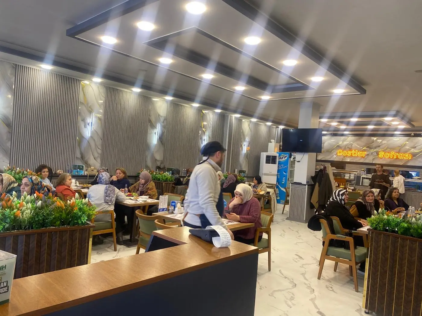 Dostlar Sofrası