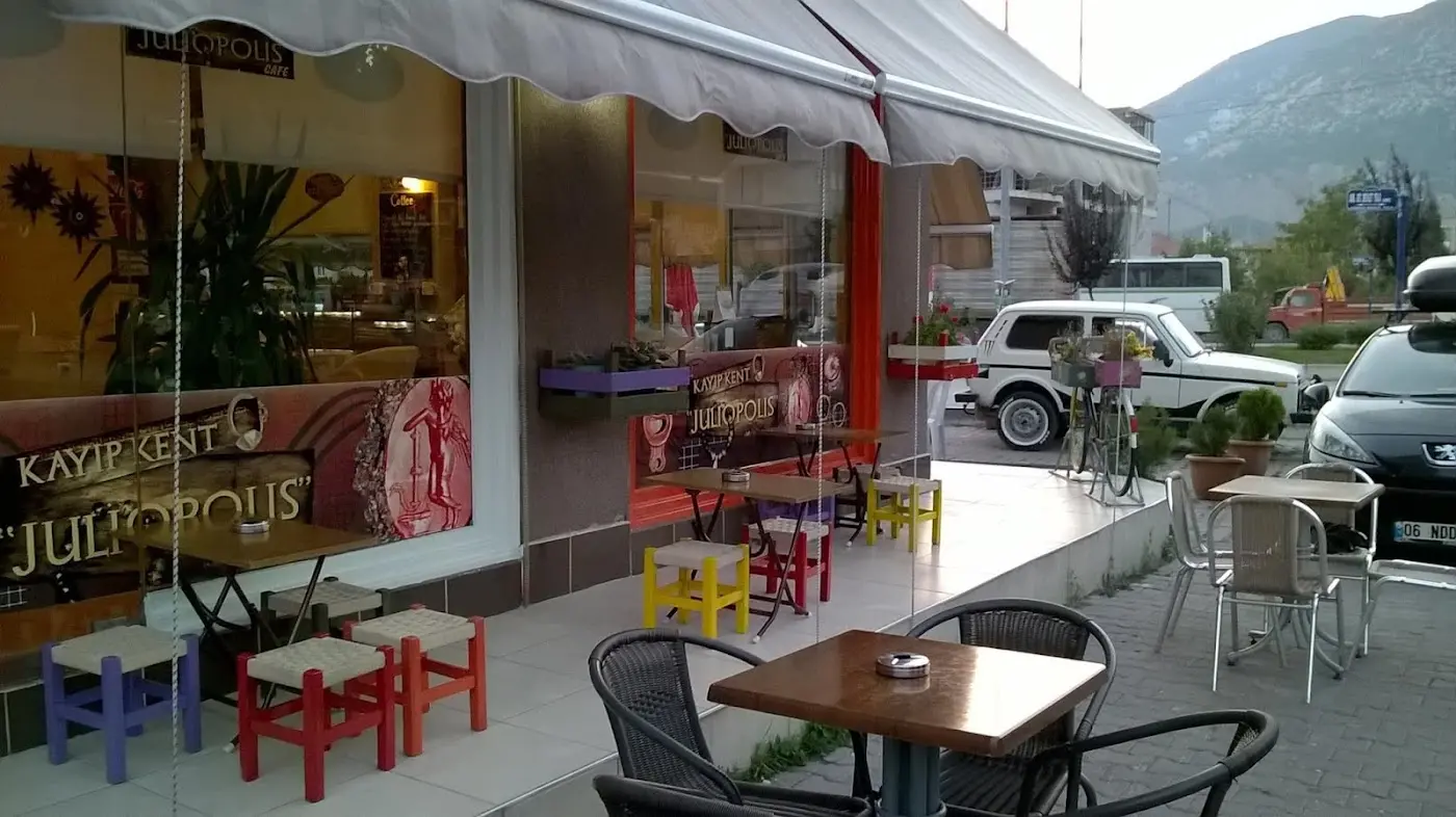 Juliopolis Kafe