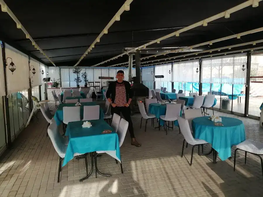 Meşhur Karadeniz Pidesi Pizza Cafe Restaurant Şehitler Parkı Kibarın Yeri