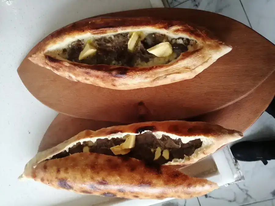 Meşhur Karadeniz Pidesi Pizza Cafe Restaurant Şehitler Parkı Kibarın Yeri fotoğraf 3