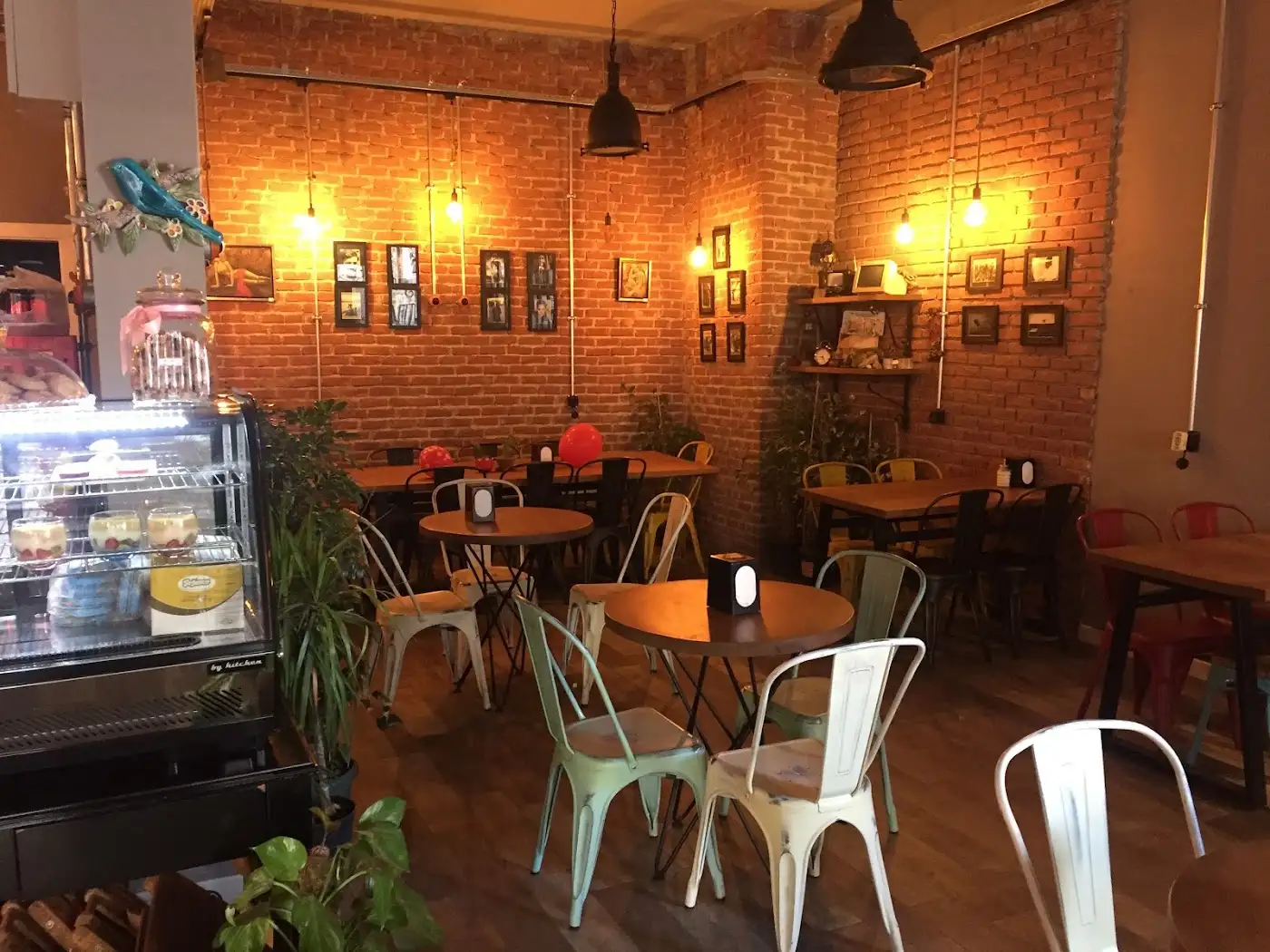 Cafe Strada