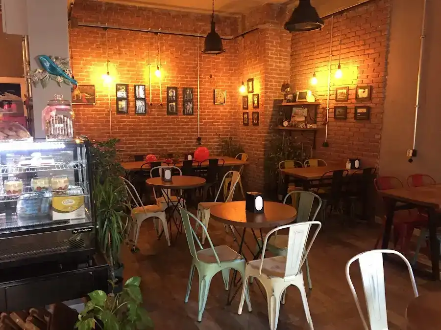 Cafe Strada