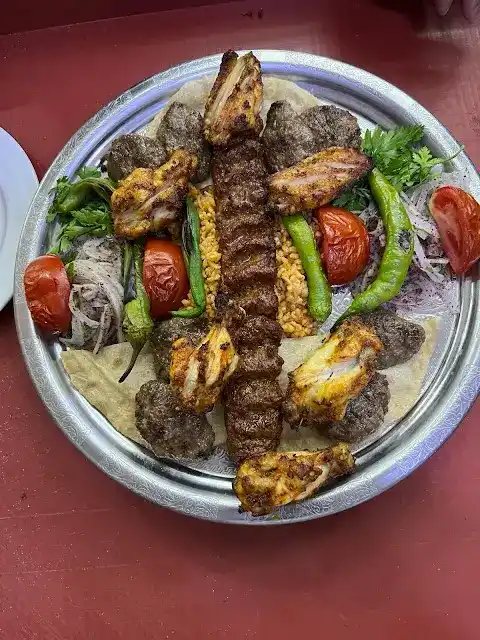 Güçlü Yemek fotoğraf 2