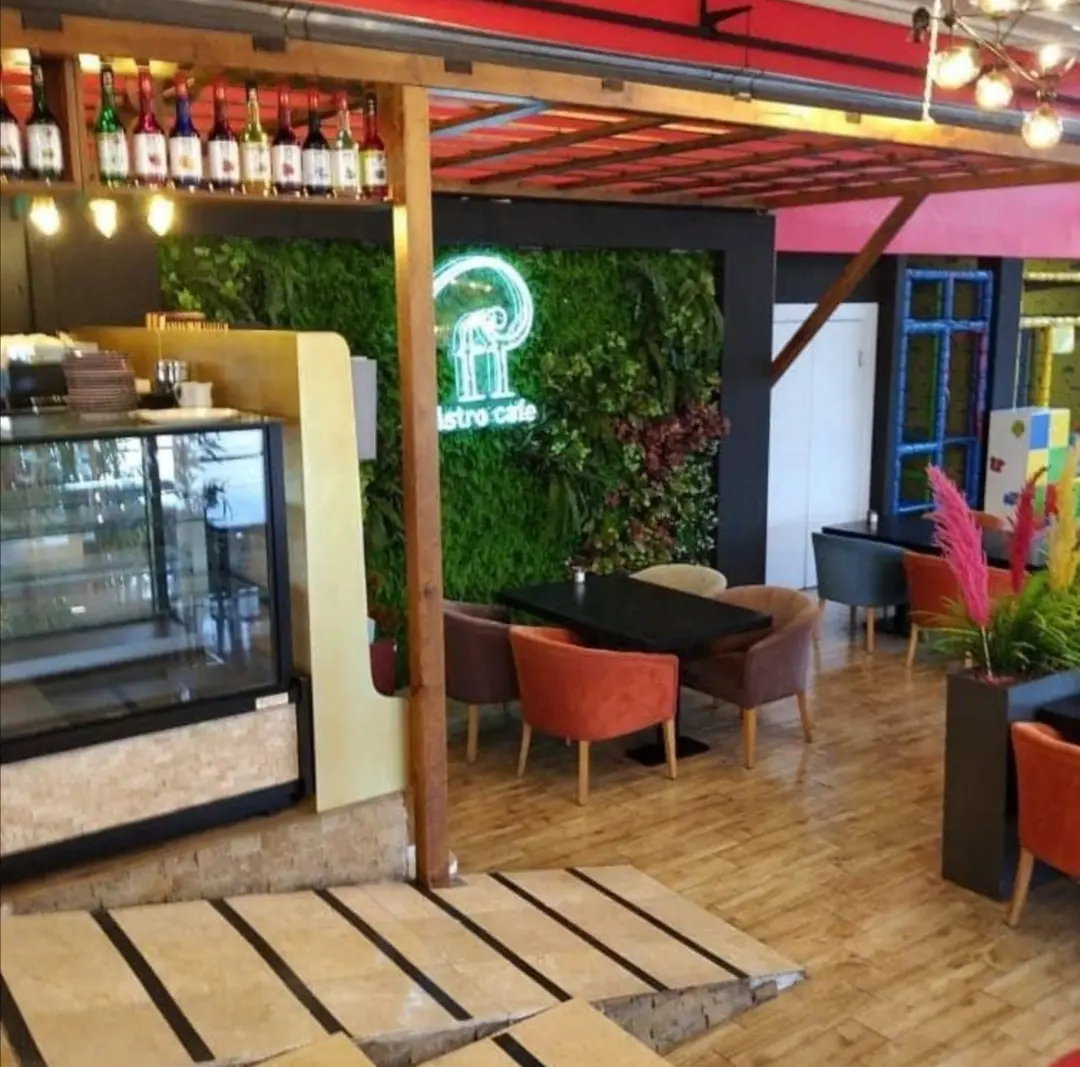 Fi Bistro & Cafe
