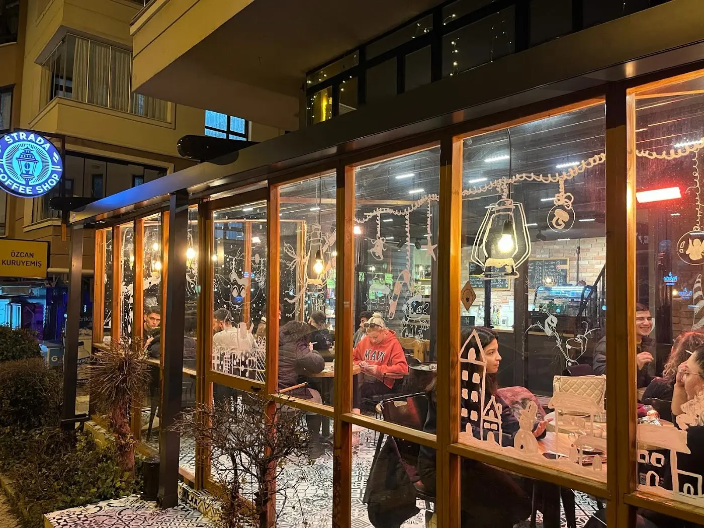 Strada Coffee Shop