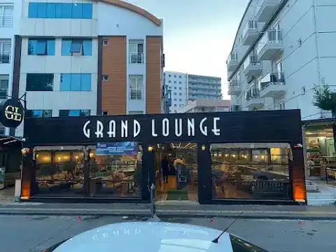GRAND LOUNGE