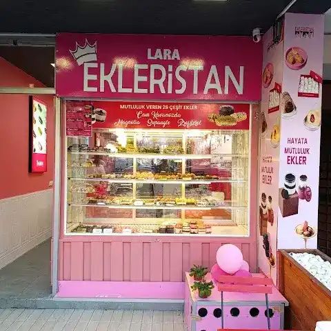 Lara Ekleristan
