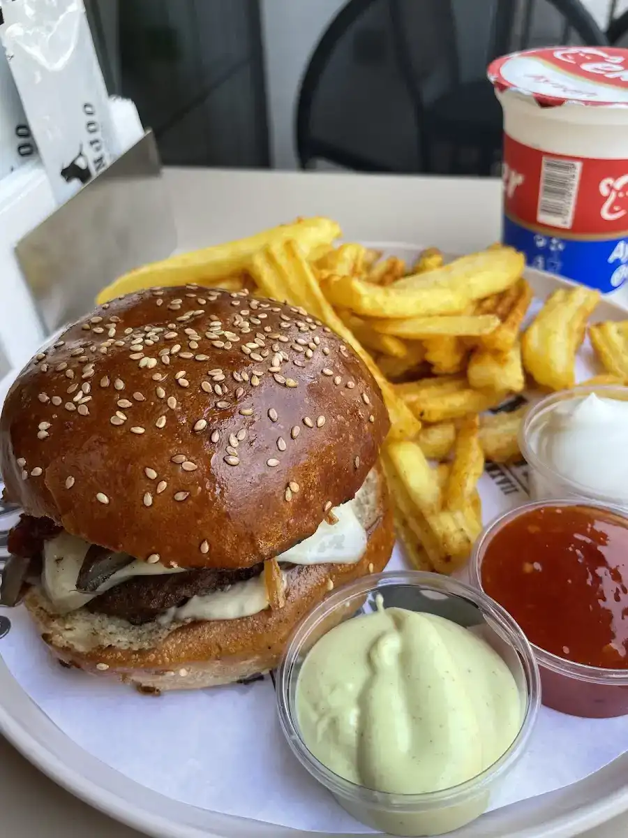 Manjoo Burger fotoğraf 3