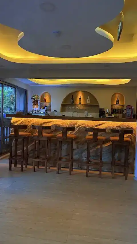 No 7 Lounge Cafe
