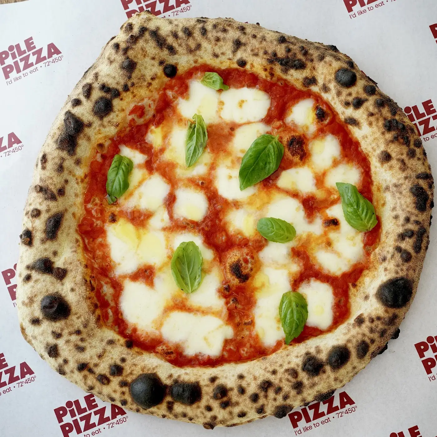 Pile Neapolitan Pizza fotoğraf 3