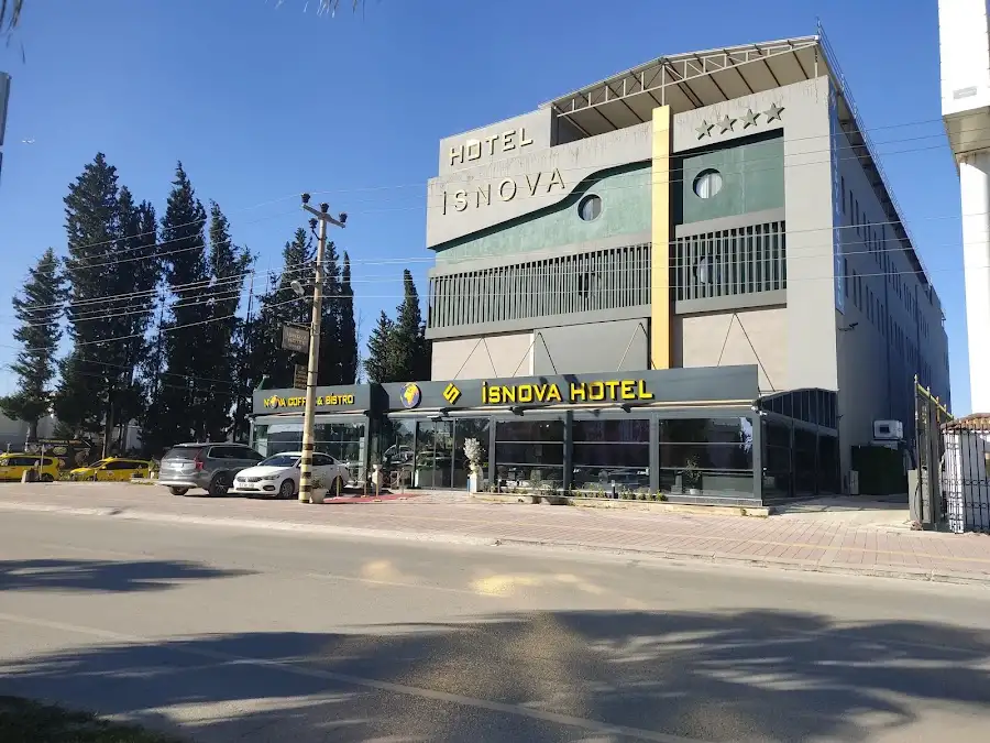 İsnova Airport Hotel (4 yıldız) Antalya Havalimanı ve Anfaş Expo Center Yakınında
